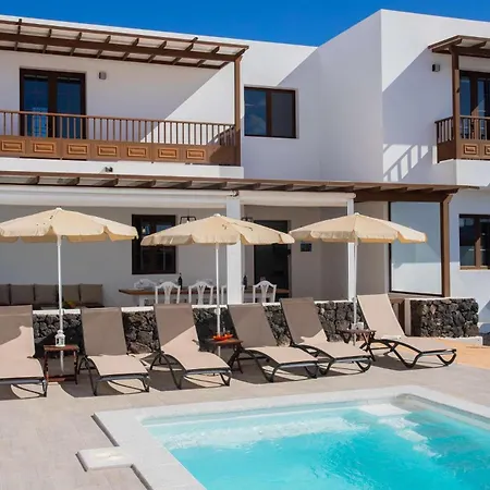 Villa Palmera Villas